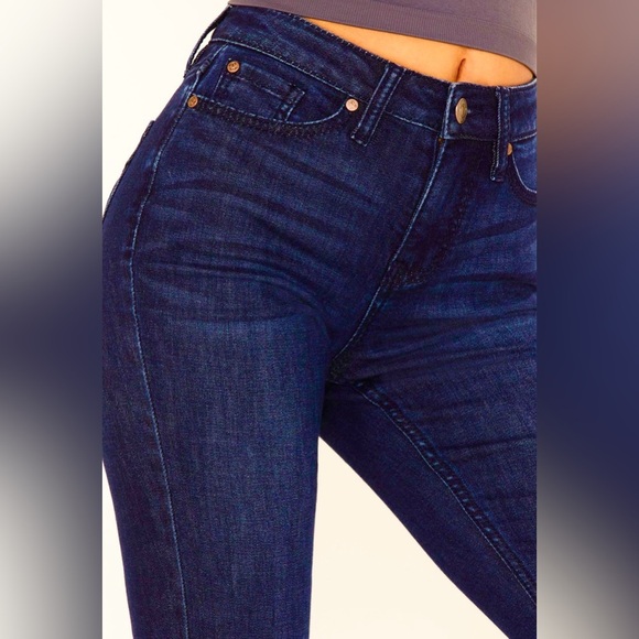 Shyanne Embroidered Tailorless High Rise Stretch Western Flare Jean in Blue, 28 - Picture 8 of 9